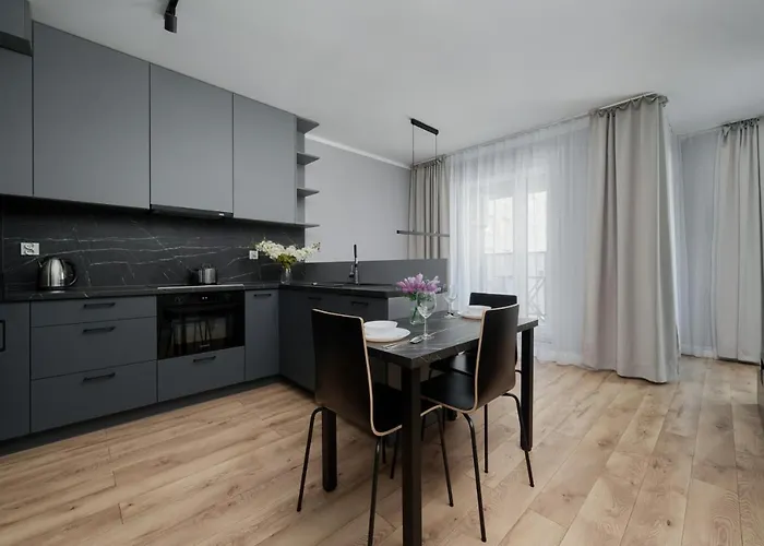 Gwiazdzista Apartment By The Sky Tower In Wroclaw By Noclegi Renters