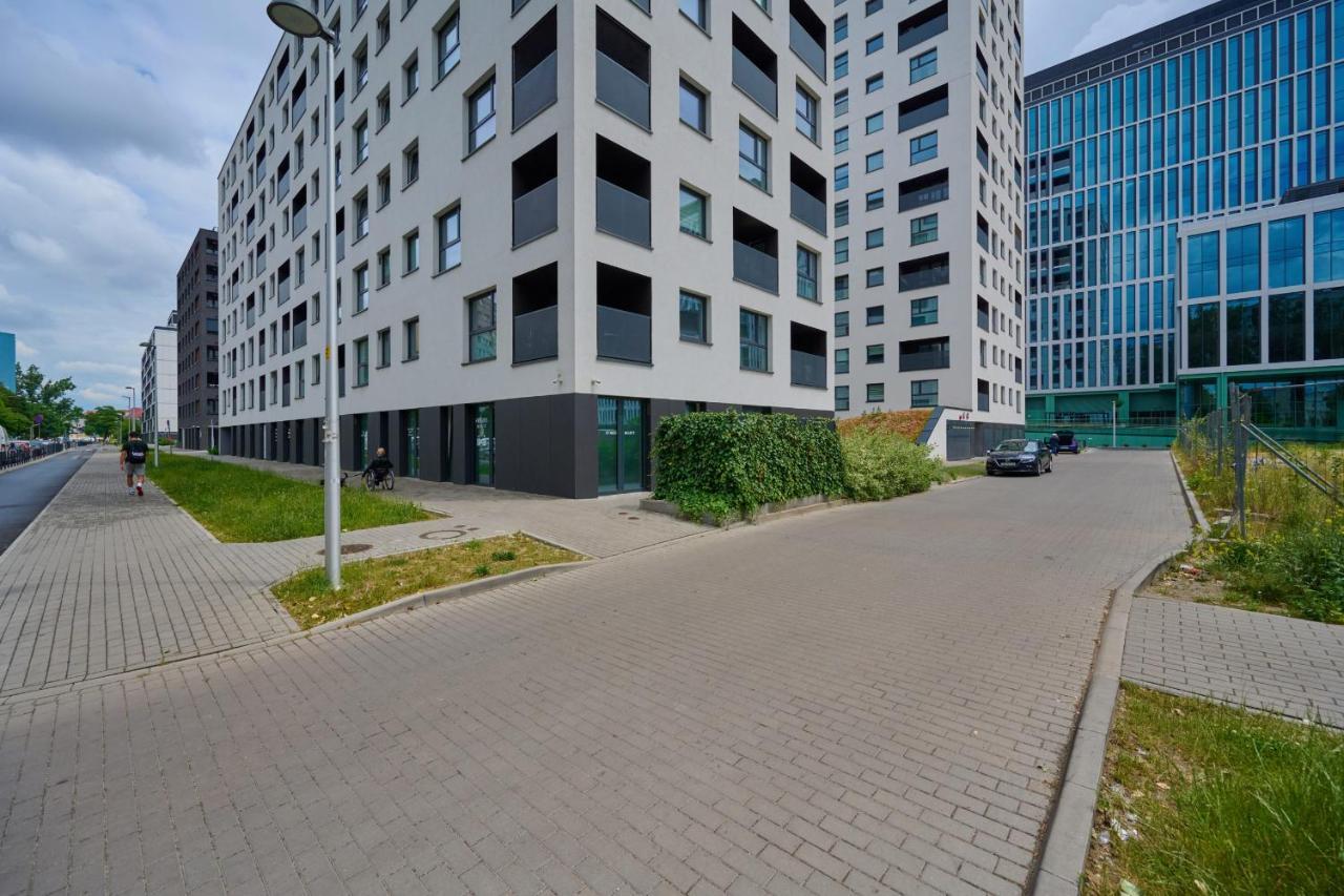 Apartment Gwiazdzista By The Sky Tower In By Renters *